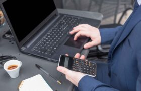 Guide to SaaS Valuation Calculator for Growth, Funding, and Exit